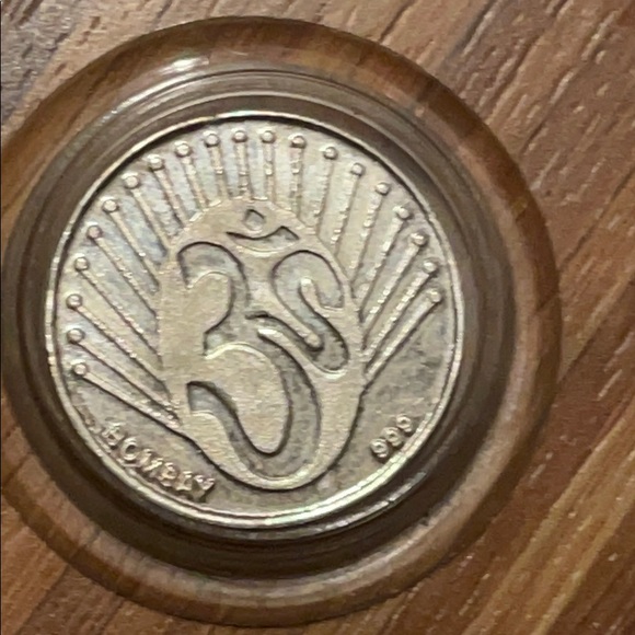 Hold for moonrae420 3-pc NWOT Vintage 999 silver coin & Ganesh figure - Picture 4 of 9